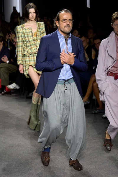 Look 40